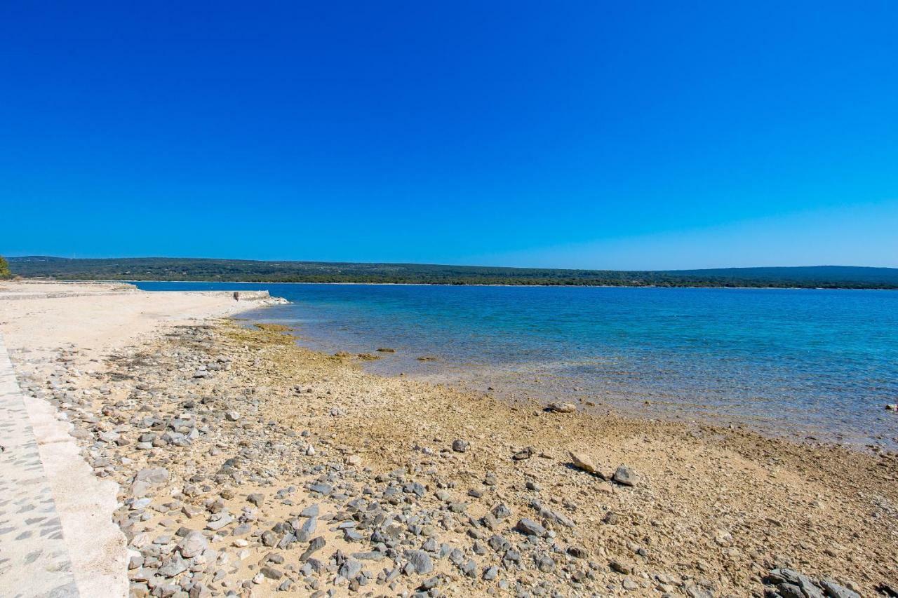 Apartments In Pinewood Near The Sea Mali Lošinj Esterno foto